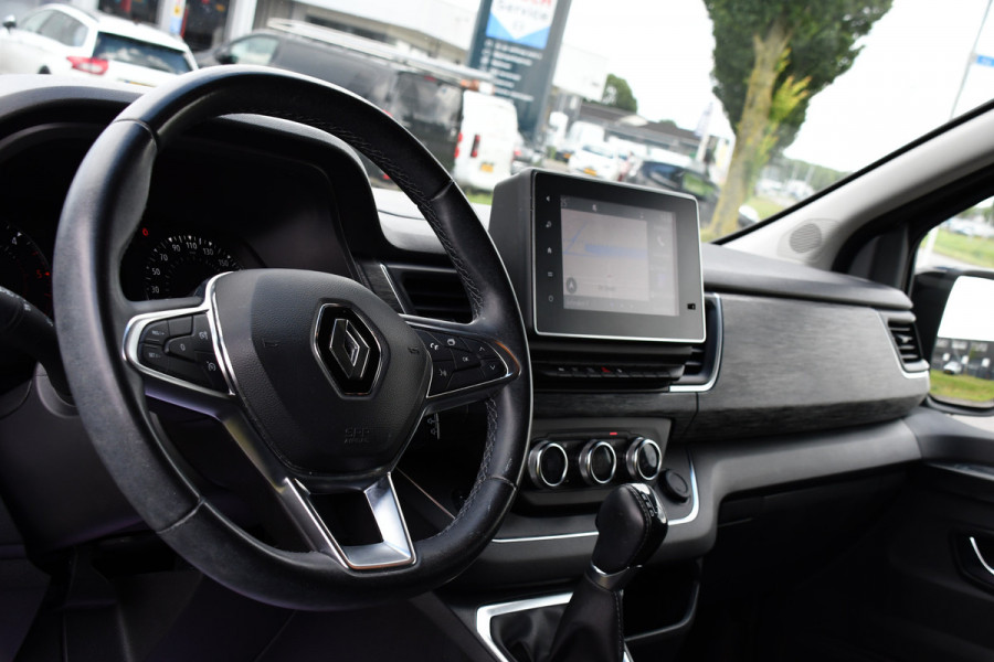 Renault Trafic 2.0 dCi 150 T30 L2H1 Luxe Black Edition Camera, Cruise, Carplay, 150pk, Clima, Automaat, Keyless, LED, Trekhaak, Uniek!