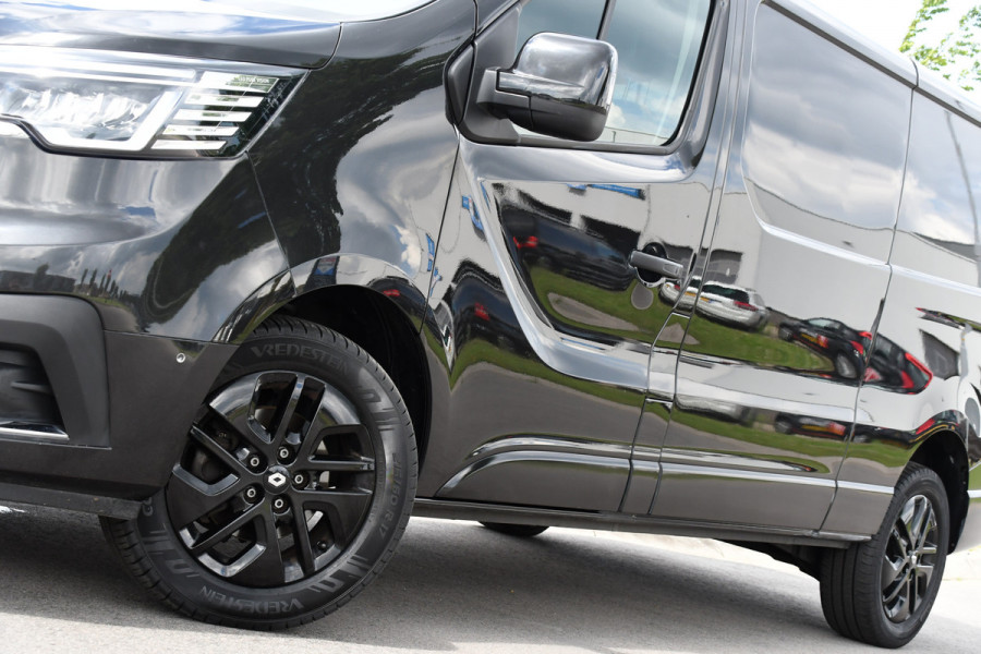 Renault Trafic 2.0 dCi 150 T30 L2H1 Luxe Black Edition Camera, Cruise, Carplay, 150pk, Clima, Automaat, Keyless, LED, Trekhaak, Uniek!