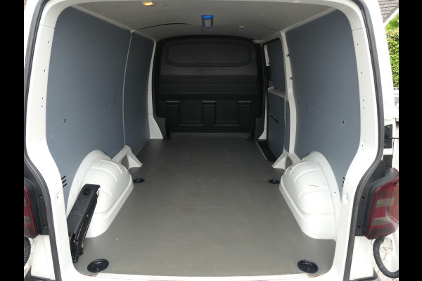 Volkswagen Transporter 2.0 TDI L2 102PK Airco/Trekhaak/PDC