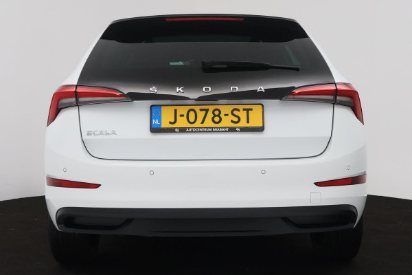 Škoda SCALA 1.0 TSI Sport Business (STOELVERWARMING, CRUISE CONTROL, PARKEERSENSOREN, NAVIGATIE, AUTOMAAT)