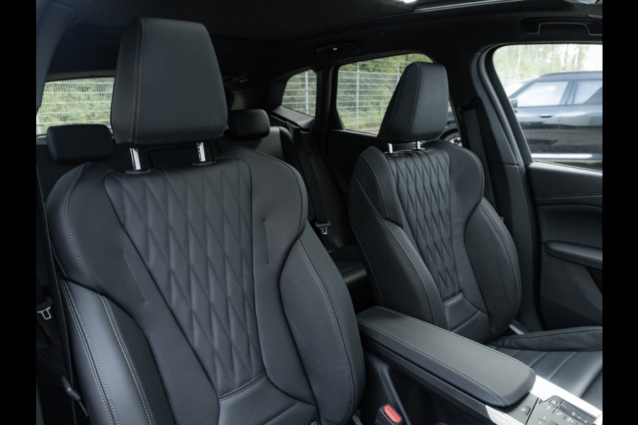 BMW 2 Serie Active Tourer 225e xDrive M-Sport - Pano - Head-up - Harman Kardon