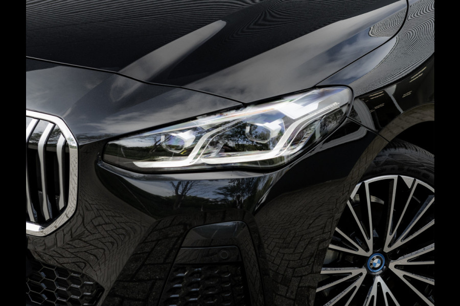 BMW 2 Serie Active Tourer 225e xDrive M-Sport - Pano - Head-up - Harman Kardon