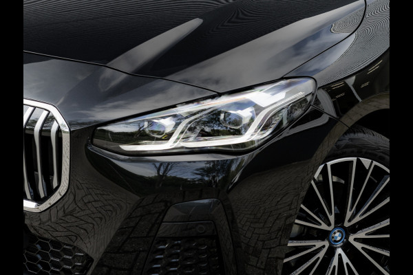 BMW 2 Serie Active Tourer 225e xDrive M-Sport - Pano - Head-up - Harman Kardon
