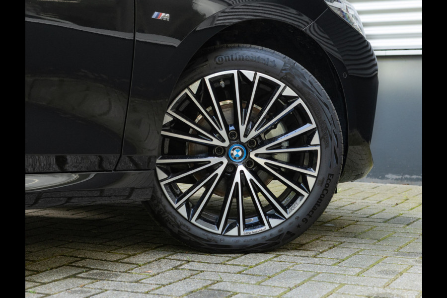 BMW 2 Serie Active Tourer 225e xDrive M-Sport - Pano - Head-up - Harman Kardon