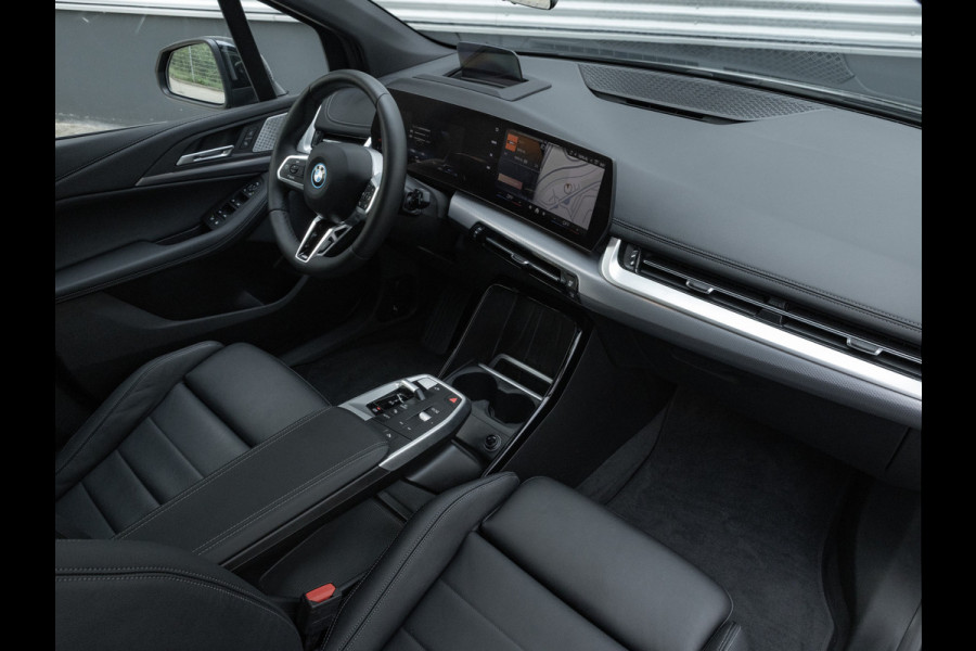 BMW 2 Serie Active Tourer 225e xDrive M-Sport - Pano - Head-up - Harman Kardon