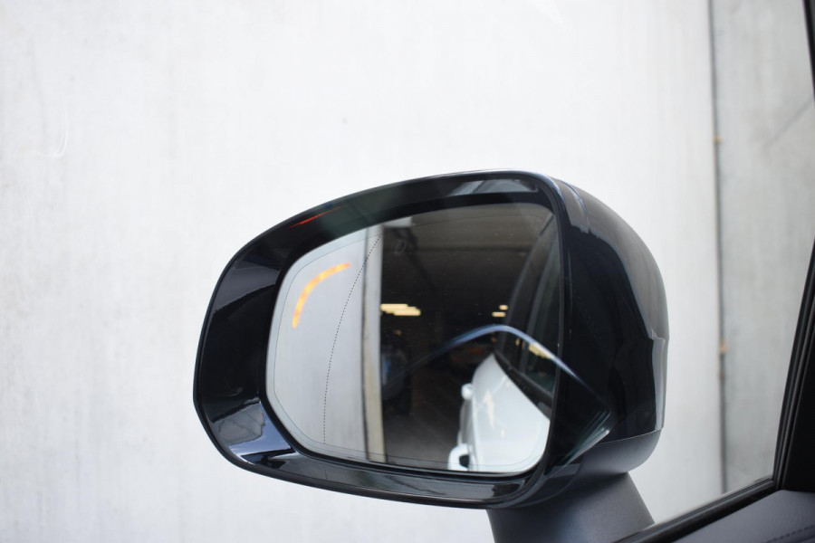 Volvo XC90 T8 455PK Automaat AWD Ultimate Dark / Bowers & Wilkins / Luchtvering / Head Up Display / 360 Camera / Massagestoelen / Gelaagde Zijruiten / Trekhaak /