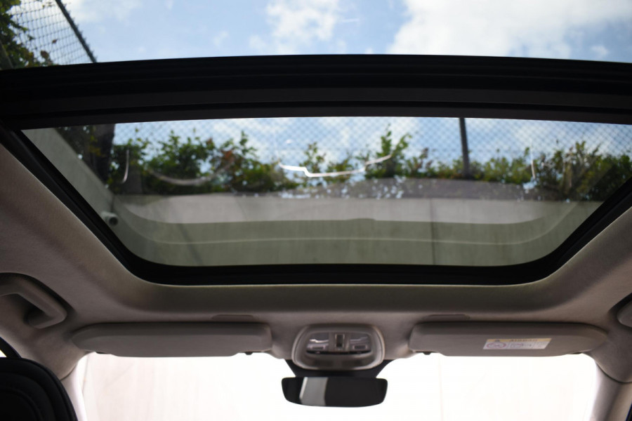 Volvo XC90 T8 455PK Automaat AWD Ultimate Dark / Bowers & Wilkins / Luchtvering / Head Up Display / 360 Camera / Massagestoelen / Gelaagde Zijruiten / Trekhaak /