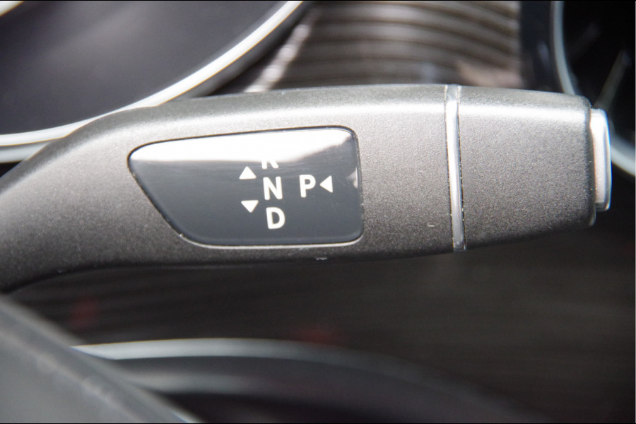 Mercedes-Benz V-Klasse 300d AMG L2 DC-5P, 2X ELEKTR. SCHUIFDEUR, BURMESTER, LED, LEDER, 360 CAMERA, CRUISE, CLIMA, PARKEERSENSOREN, NL AUTO, NAP