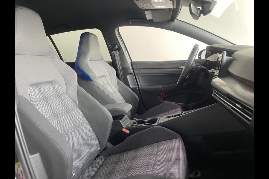 Volkswagen Golf 1.4 eHybrid GTE AUTOMAAT 245 PK / Adaptieve Cruise / Urano Grey