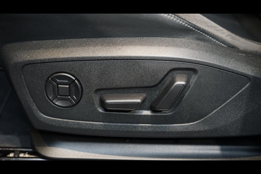 Audi Q3 45 TFSIe 3x S-Line BLACK OPTIK AUTOMAAT-20 INCH-ACC-AUDI SOUND-CAMERA-CARPLAY-ELEKTRISCHE STOELEN-KEYLESS-MATRIX-TREKHAAK