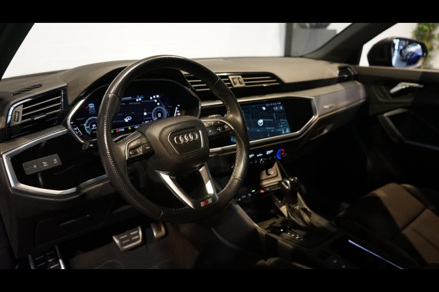 Audi Q3 45 TFSIe 3x S-Line BLACK OPTIK AUTOMAAT-20 INCH-ACC-AUDI SOUND-CAMERA-CARPLAY-ELEKTRISCHE STOELEN-KEYLESS-MATRIX-TREKHAAK