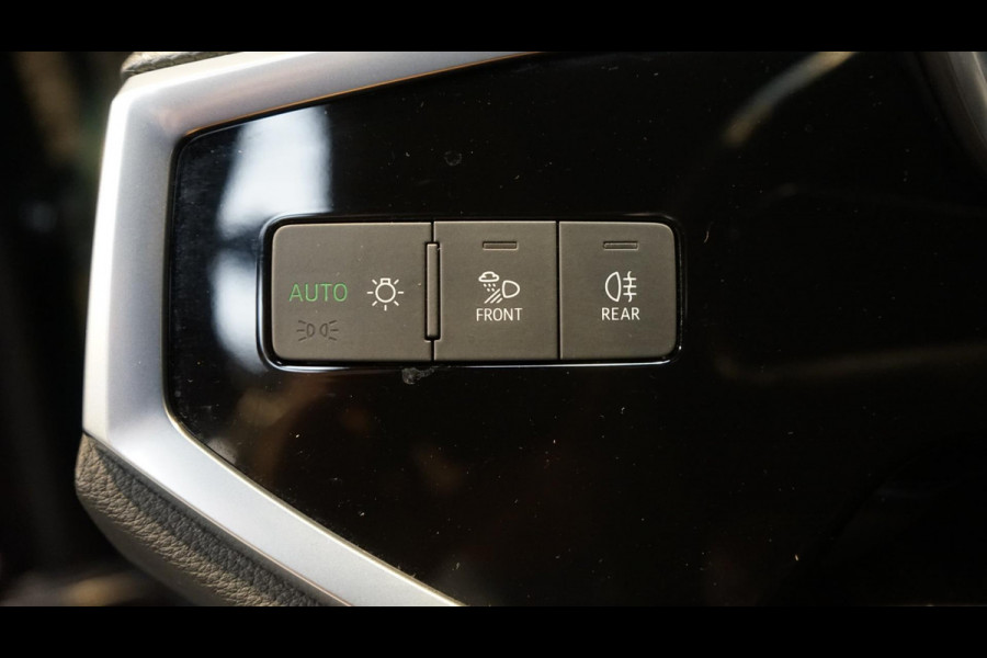 Audi Q3 45 TFSIe 3x S-Line BLACK OPTIK AUTOMAAT-20 INCH-ACC-AUDI SOUND-CAMERA-CARPLAY-ELEKTRISCHE STOELEN-KEYLESS-MATRIX-TREKHAAK