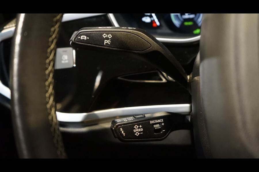 Audi Q3 45 TFSIe 3x S-Line BLACK OPTIK AUTOMAAT-20 INCH-ACC-AUDI SOUND-CAMERA-CARPLAY-ELEKTRISCHE STOELEN-KEYLESS-MATRIX-TREKHAAK