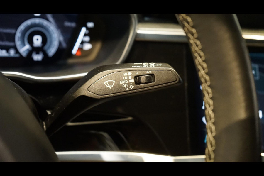 Audi Q3 45 TFSIe 3x S-Line BLACK OPTIK AUTOMAAT-20 INCH-ACC-AUDI SOUND-CAMERA-CARPLAY-ELEKTRISCHE STOELEN-KEYLESS-MATRIX-TREKHAAK