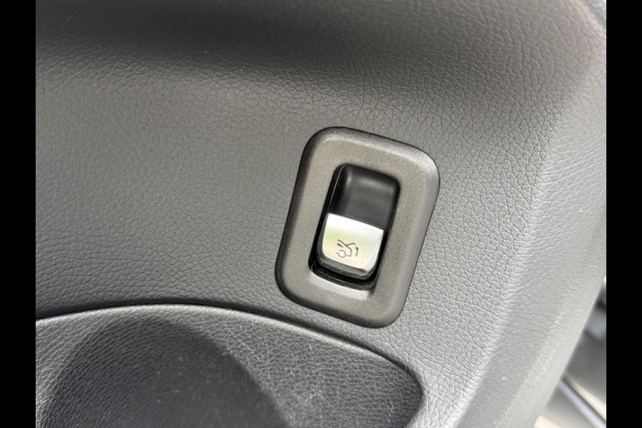 Mercedes-Benz C-Klasse Estate 180 AMG Automaat | Night Pakket | Trekhaak afneembaar | Stoelverwarming | Achteruitrijcamera | LED verlichting | Apple Ca