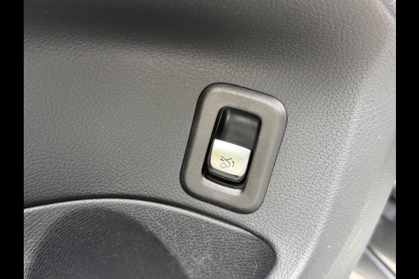 Mercedes-Benz C-Klasse Estate 180 AMG Automaat | Night Pakket | Trekhaak afneembaar | Stoelverwarming | Achteruitrijcamera | LED verlichting | Apple Ca