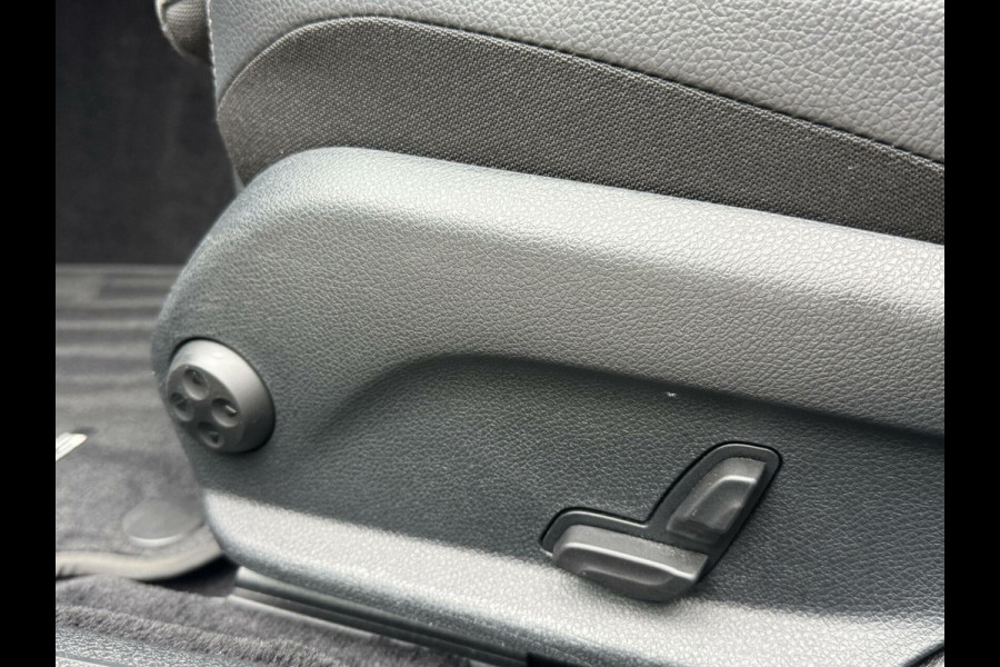 Mercedes-Benz C-Klasse Estate 180 AMG Automaat | Night Pakket | Trekhaak afneembaar | Stoelverwarming | Achteruitrijcamera | LED verlichting | Apple Ca