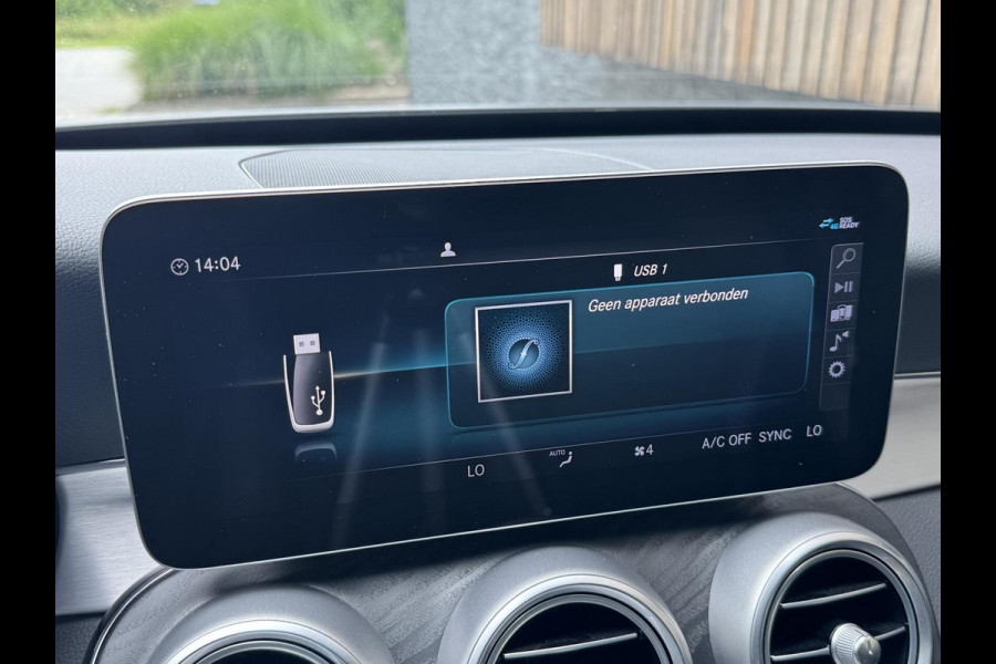 Mercedes-Benz C-Klasse Estate 180 AMG Automaat | Night Pakket | Trekhaak afneembaar | Stoelverwarming | Achteruitrijcamera | LED verlichting | Apple Ca