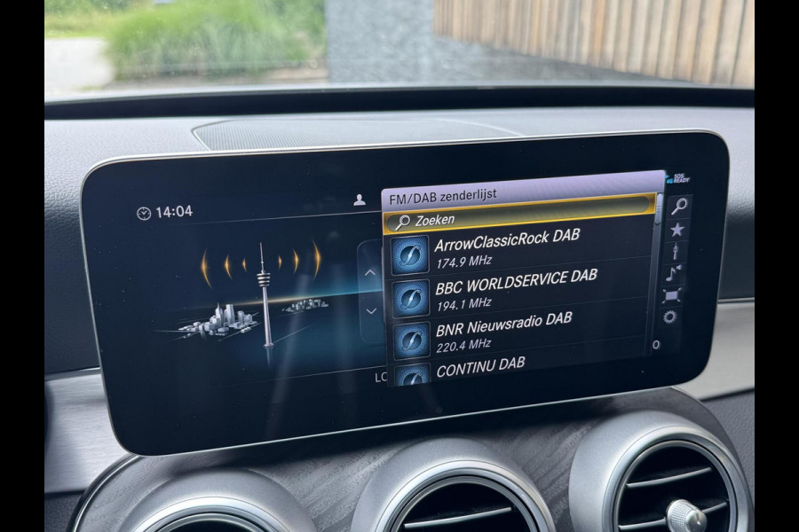 Mercedes-Benz C-Klasse Estate 180 AMG Automaat | Night Pakket | Trekhaak afneembaar | Stoelverwarming | Achteruitrijcamera | LED verlichting | Apple Ca