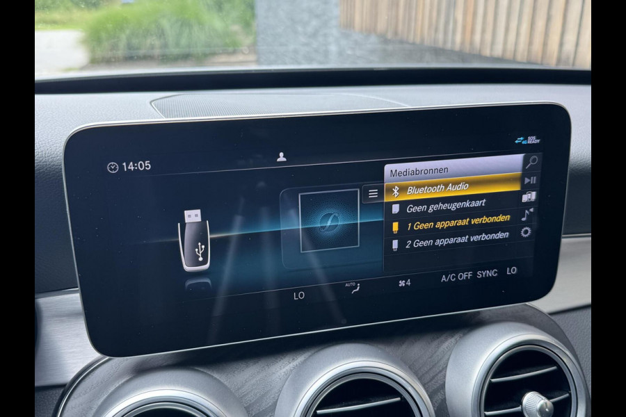 Mercedes-Benz C-Klasse Estate 180 AMG Automaat | Night Pakket | Trekhaak afneembaar | Stoelverwarming | Achteruitrijcamera | LED verlichting | Apple Ca