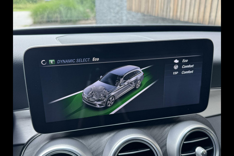 Mercedes-Benz C-Klasse Estate 180 AMG Automaat | Night Pakket | Trekhaak afneembaar | Stoelverwarming | Achteruitrijcamera | LED verlichting | Apple Ca