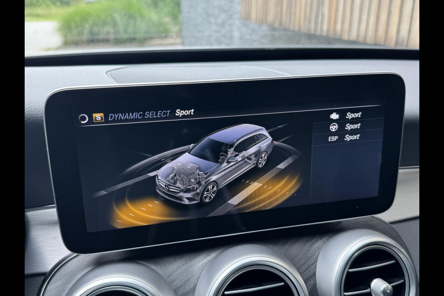 Mercedes-Benz C-Klasse Estate 180 AMG Automaat | Night Pakket | Trekhaak afneembaar | Stoelverwarming | Achteruitrijcamera | LED verlichting | Apple Ca