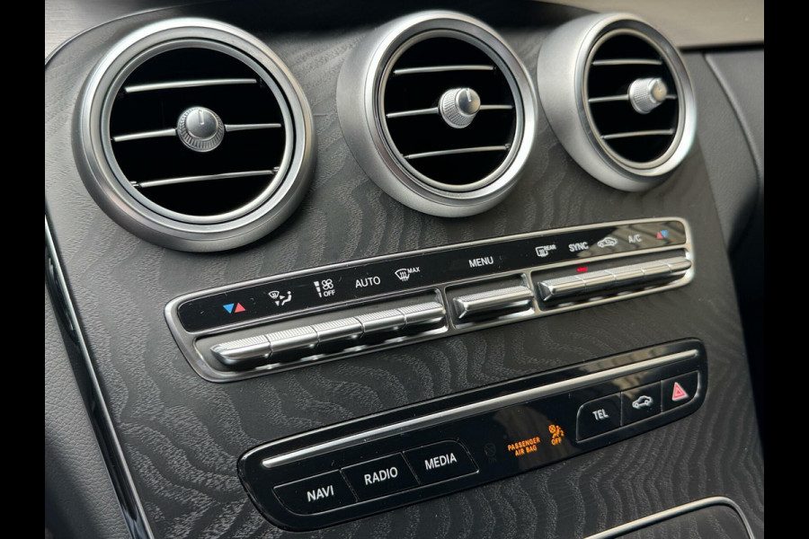Mercedes-Benz C-Klasse Estate 180 AMG Automaat | Night Pakket | Trekhaak afneembaar | Stoelverwarming | Achteruitrijcamera | LED verlichting | Apple Ca