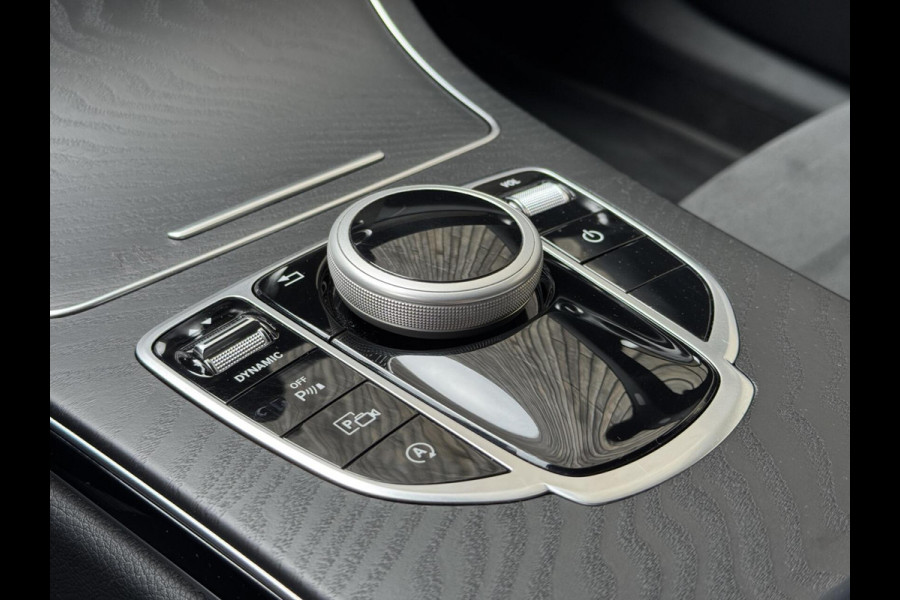 Mercedes-Benz C-Klasse Estate 180 AMG Automaat | Night Pakket | Trekhaak afneembaar | Stoelverwarming | Achteruitrijcamera | LED verlichting | Apple Ca