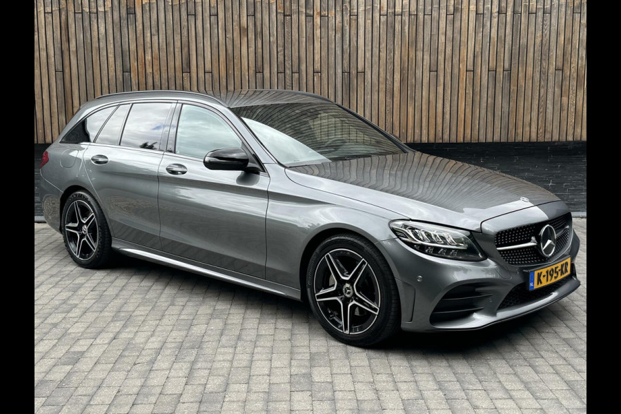 Mercedes-Benz C-Klasse Estate 180 AMG Automaat | Night Pakket | Trekhaak afneembaar | Stoelverwarming | Achteruitrijcamera | LED verlichting | Apple Ca