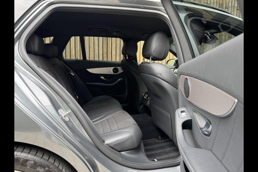 Mercedes-Benz C-Klasse Estate 180 AMG Automaat | Night Pakket | Trekhaak afneembaar | Stoelverwarming | Achteruitrijcamera | LED verlichting | Apple Ca