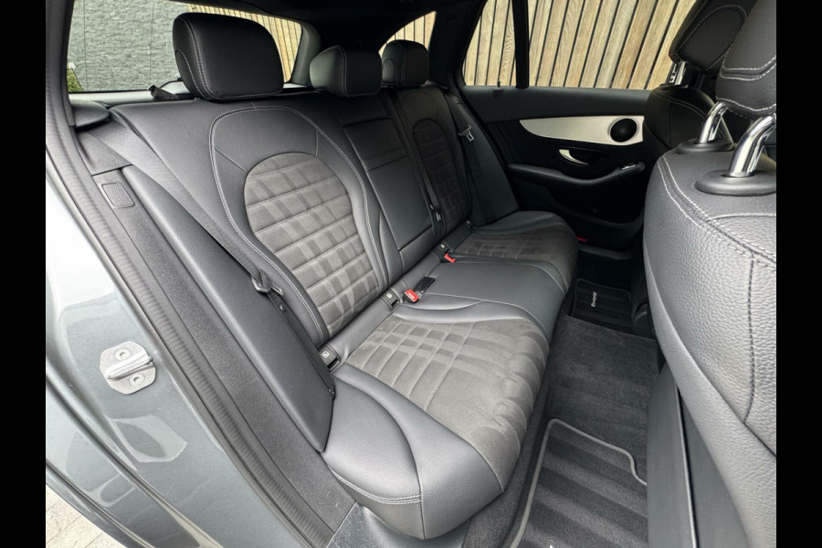 Mercedes-Benz C-Klasse Estate 180 AMG Automaat | Night Pakket | Trekhaak afneembaar | Stoelverwarming | Achteruitrijcamera | LED verlichting | Apple Ca