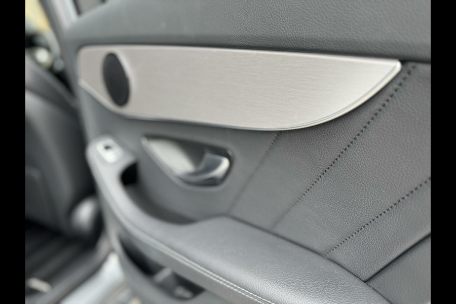 Mercedes-Benz C-Klasse Estate 180 AMG Automaat | Night Pakket | Trekhaak afneembaar | Stoelverwarming | Achteruitrijcamera | LED verlichting | Apple Ca