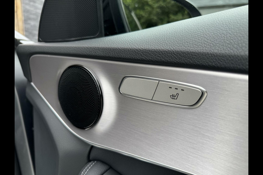 Mercedes-Benz C-Klasse Estate 180 AMG Automaat | Night Pakket | Trekhaak afneembaar | Stoelverwarming | Achteruitrijcamera | LED verlichting | Apple Ca