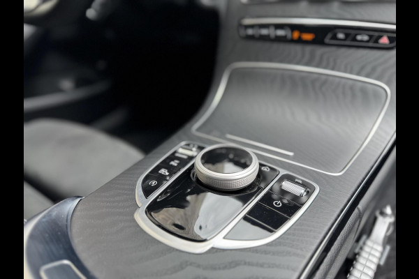 Mercedes-Benz C-Klasse Estate 180 AMG Automaat | Night Pakket | Trekhaak afneembaar | Stoelverwarming | Achteruitrijcamera | LED verlichting | Apple Ca