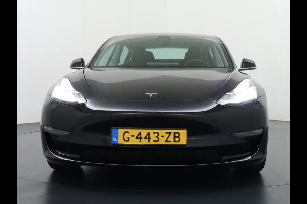 Tesla Model 3 Long Range AWD 75kWh 463PK Trekhaak SOH 88% FSD-3 Computer Premium Audio 4wd AutoPilot Panoramadak Camera's Leer Adaptive-Cruise Stoel en achterbank verwarming Electr.Stoelen+Memory+Easy-Entry WiFi 1.000kg Trekgewicht 1e Eigenaar Org. Nederlandse Auto Garantie op Accu/Motor tot 28-12-2027/192.000km