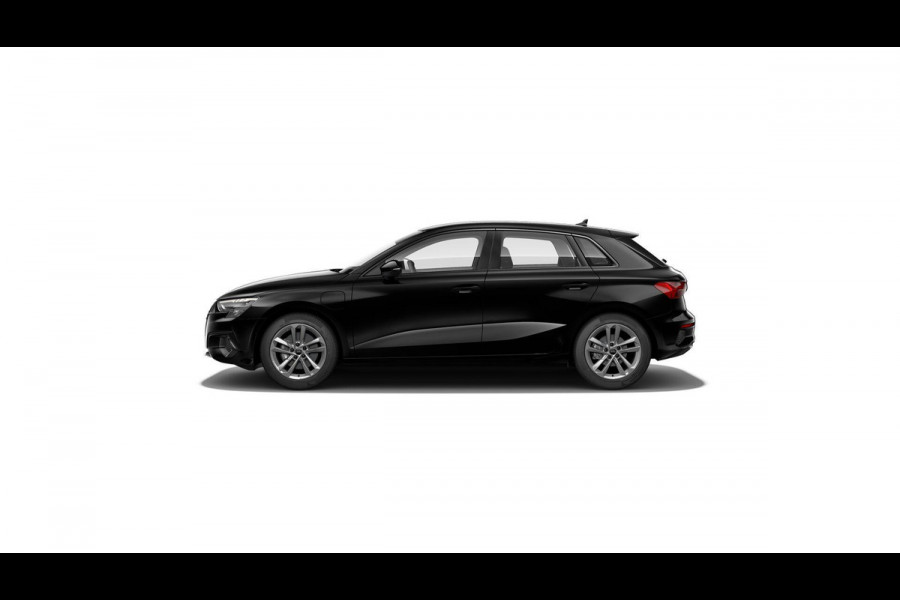 Audi A3 Sportback 40 TFSI e Business edition 204pk | Navigatie | Adaptive cruise control | Apple Carplay /Android Auto | Lichtmetalen velgen