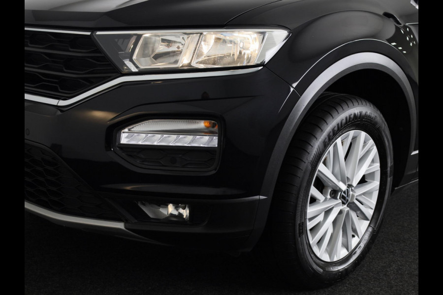 Volkswagen T-Roc 1.5 TSI Style 150 pk Automaat (DSG) | Navigatie via App | Parkeersensoren | Achteruitrijcamera | Adaptieve cruise control | Apple Carplay/Android Auto |