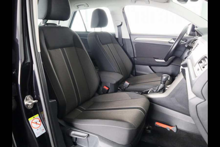Volkswagen T-Roc 1.5 TSI Style 150 pk Automaat (DSG) | Navigatie via App | Parkeersensoren | Achteruitrijcamera | Adaptieve cruise control | Apple Carplay/Android Auto |