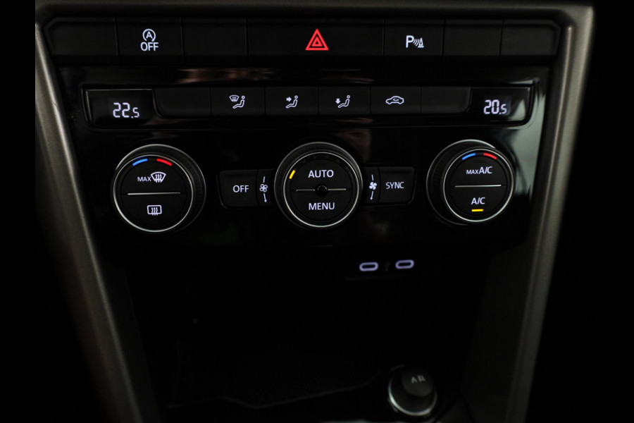 Volkswagen T-Roc 1.5 TSI Style 150 pk Automaat (DSG) | Navigatie via App | Parkeersensoren | Achteruitrijcamera | Adaptieve cruise control | Apple Carplay/Android Auto |