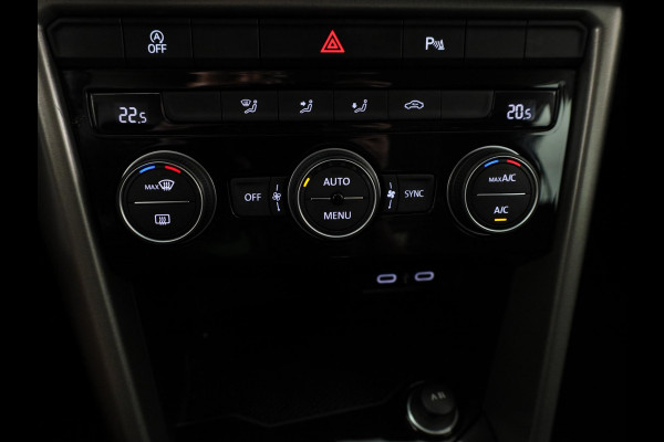 Volkswagen T-Roc 1.5 TSI Style 150 pk Automaat (DSG) | Navigatie via App | Parkeersensoren | Achteruitrijcamera | Adaptieve cruise control | Apple Carplay/Android Auto |