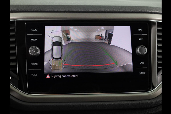 Volkswagen T-Roc 1.5 TSI Style 150 pk Automaat (DSG) | Navigatie via App | Parkeersensoren | Achteruitrijcamera | Adaptieve cruise control | Apple Carplay/Android Auto |