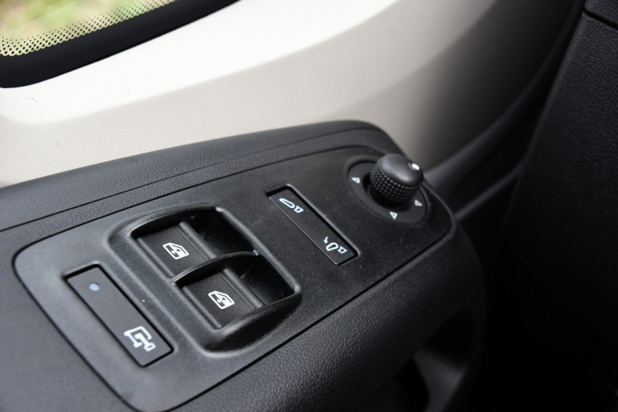 Citroën Jumper 2.2 BlueHDi 140 L2H2 3.5t Virtual, Camera, Adaptieve Cruise, 140pk, Carplay, LED, Multimedia, Automaat, NIEUW MODEL!