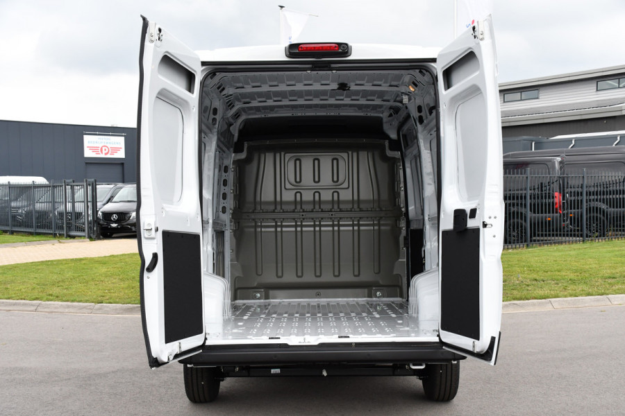 Citroën Jumper 2.2 BlueHDi 140 L2H2 3.5t Virtual, Camera, Adaptieve Cruise, 140pk, Carplay, LED, Multimedia, Automaat, NIEUW MODEL!