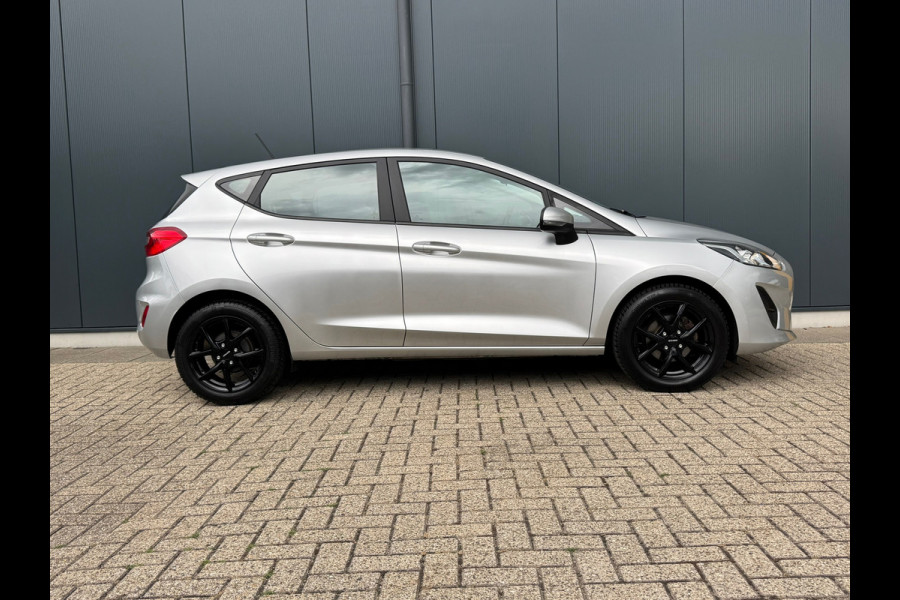 Ford Fiesta 1.1 * Airco * Cruise * Rijstrooksensor * Connected Services *