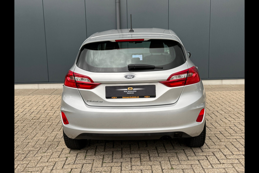 Ford Fiesta 1.1 * Airco * Cruise * Rijstrooksensor * Connected Services *