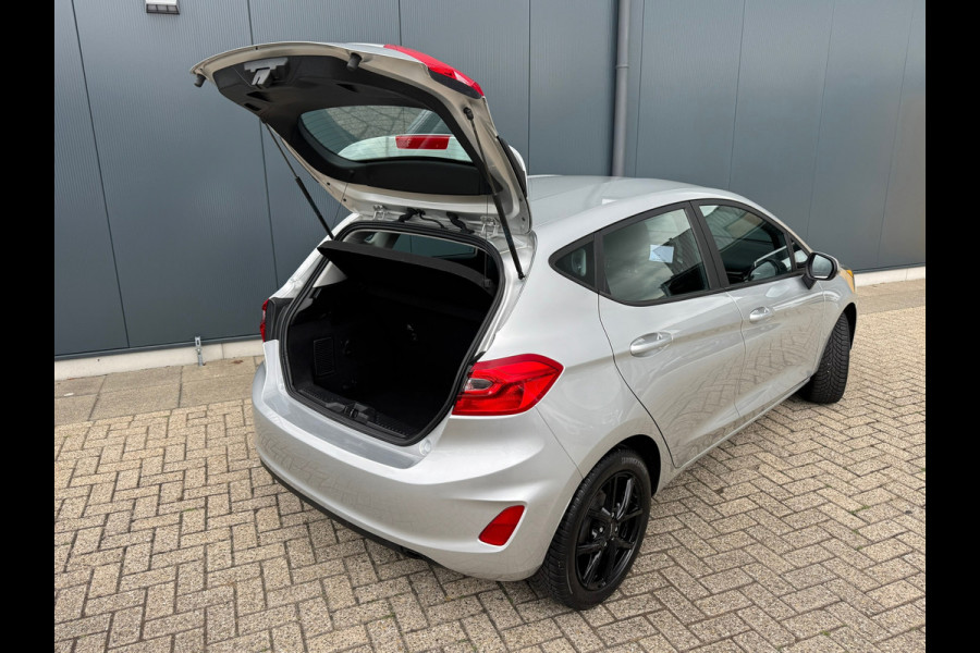 Ford Fiesta 1.1 * Airco * Cruise * Rijstrooksensor * Connected Services *