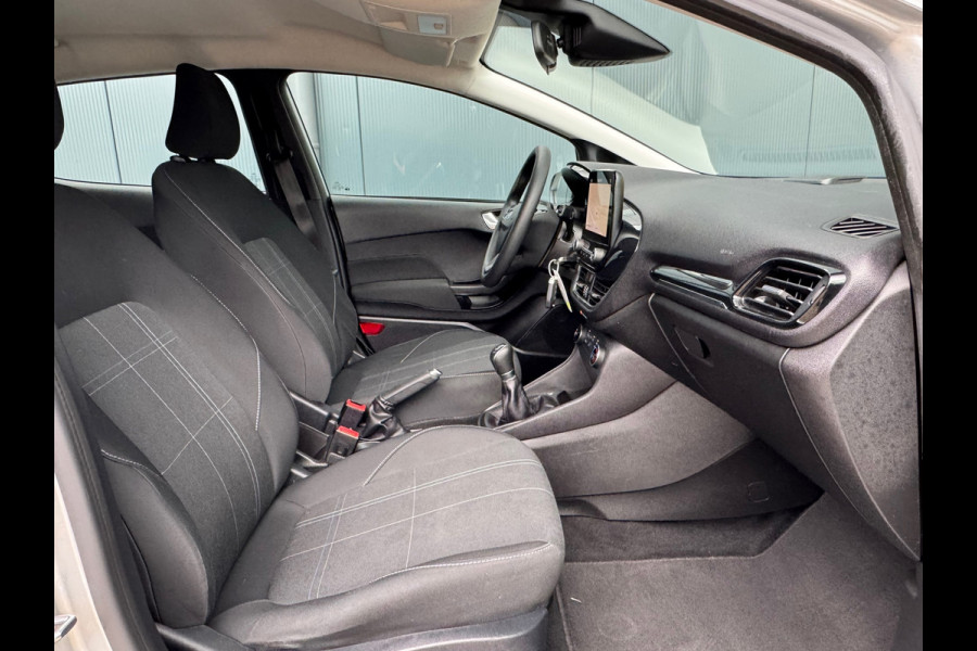 Ford Fiesta 1.1 * Airco * Cruise * Rijstrooksensor * Connected Services *