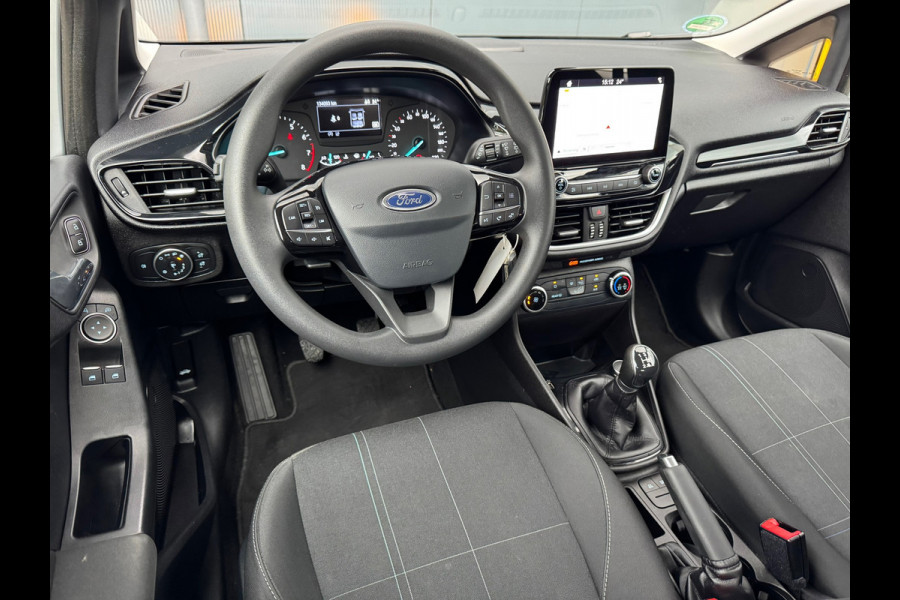 Ford Fiesta 1.1 * Airco * Cruise * Rijstrooksensor * Connected Services *