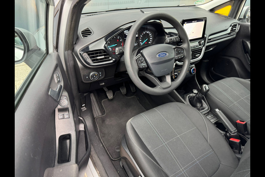 Ford Fiesta 1.1 * Airco * Cruise * Rijstrooksensor * Connected Services *