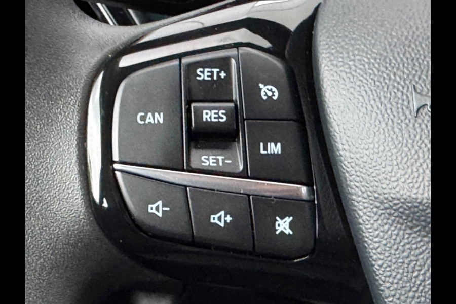 Ford Fiesta 1.1 * Airco * Cruise * Rijstrooksensor * Connected Services *